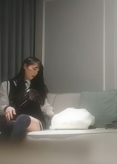 嫖娼高颜值美女，激情做爱，结果现场被抓，精彩对白，哈哈笑不活了